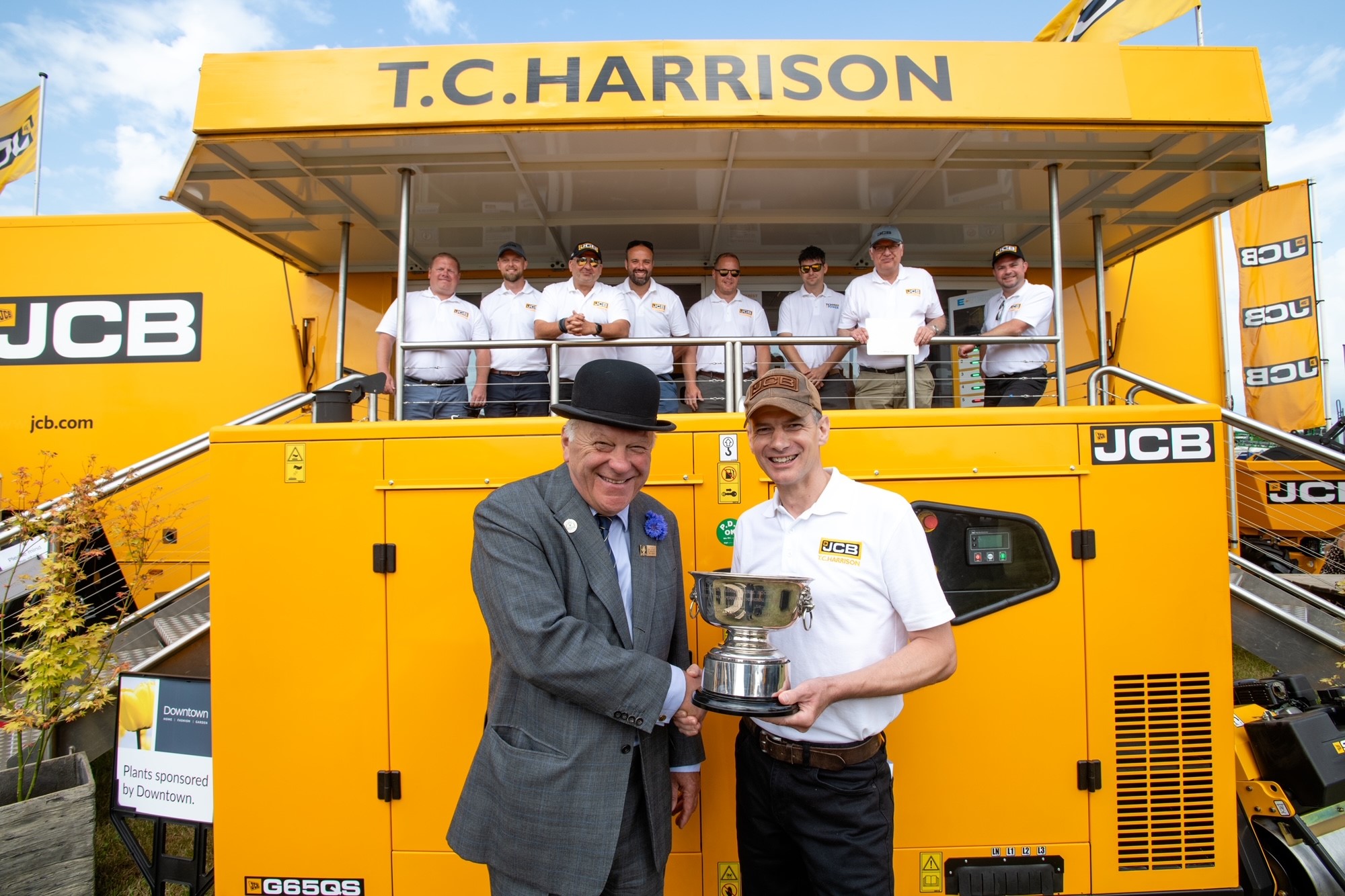 TCH JCB Wins Award at Lincoln Show